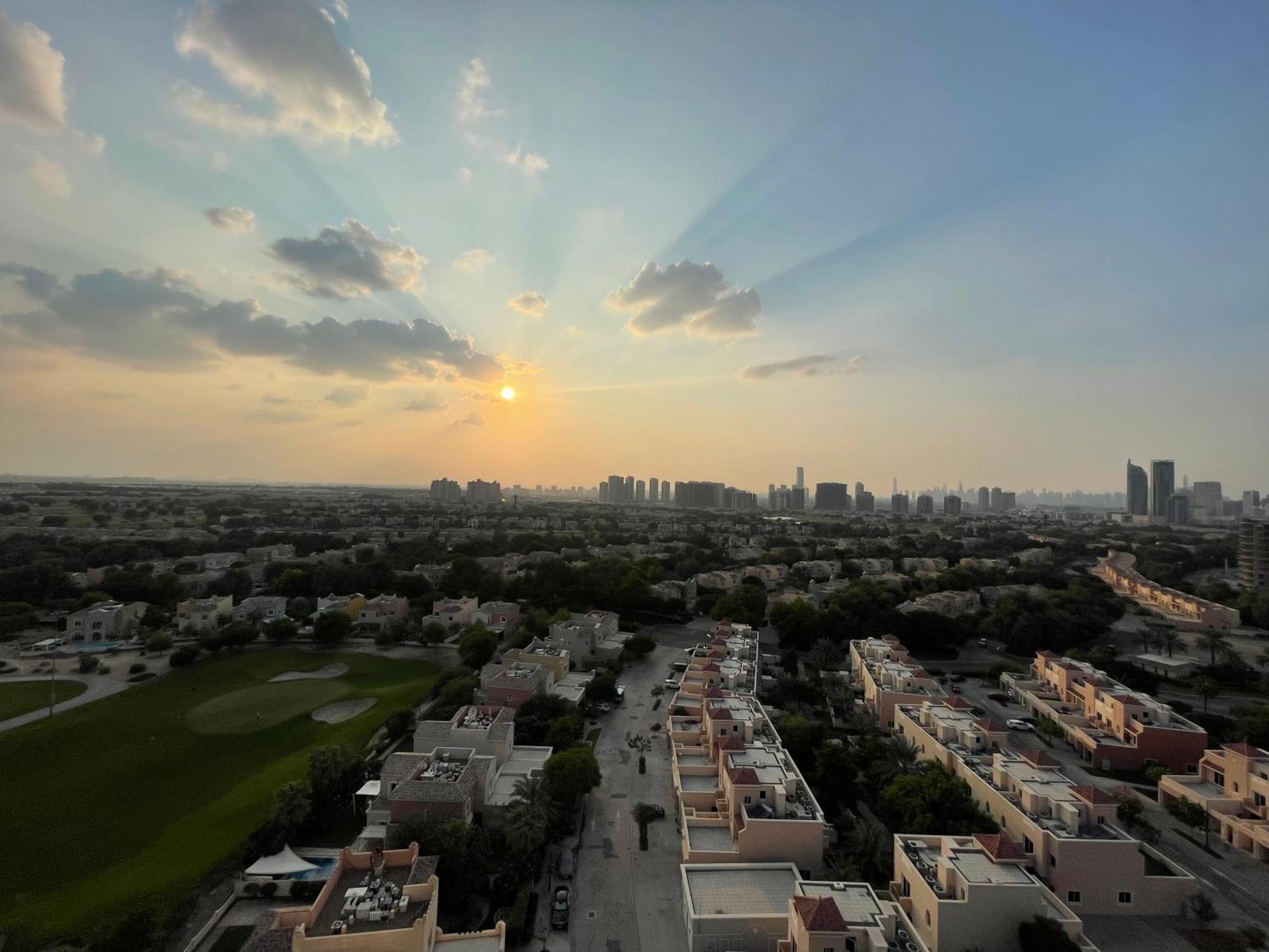 Great View, Dubai Sportcity, Parking Included, Nice Apartments Exteriér fotografie